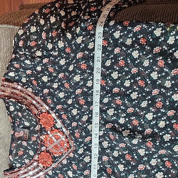 Priya Embroidered Boho Blouse - Picture 9 of 11